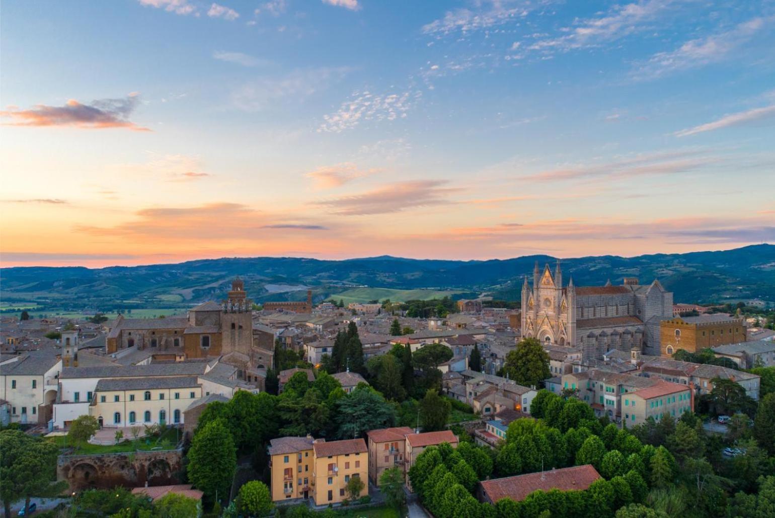 Villa Caporlese Terni Bagian luar foto
